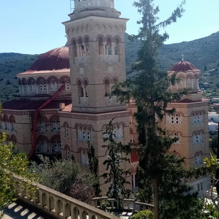 Svetlana & Michalis Oasis Hotel Agia Marina  Exterior photo